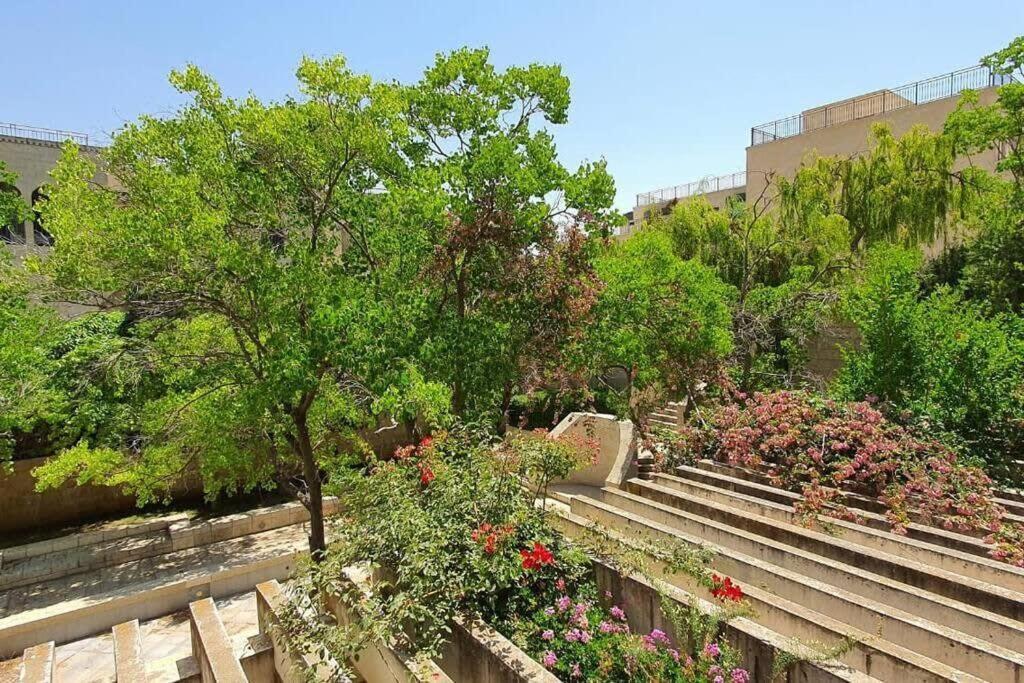 Willa Cosy Studio In Mamilla, Free Parking Up To 5 Ppl Jerozolima Zewnętrze zdjęcie